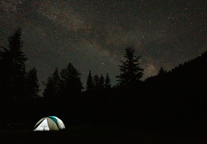 A picture of the night sky in Sawtooth National Forest